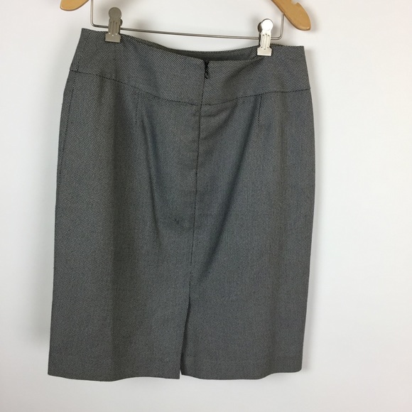 Anne Klein Stretch Skirt, Black/White, size 4 - Picture 2 of 5
